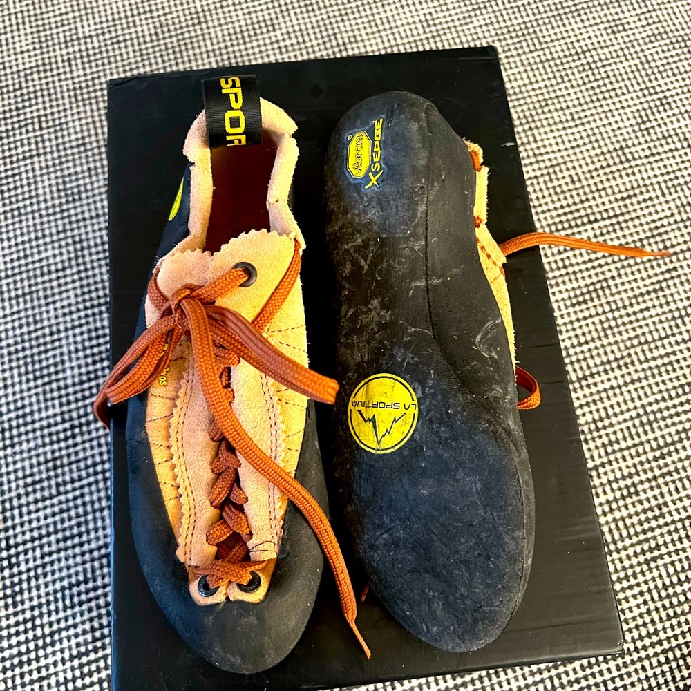 La Sportiva Women's Climbing Shoes Size 36